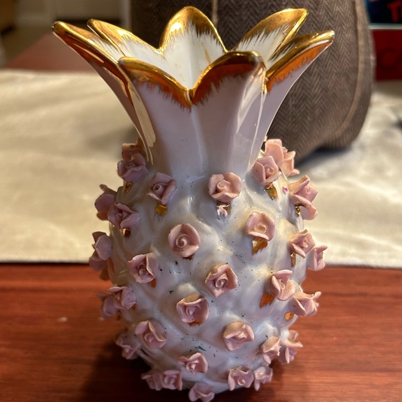 Accents Lefton Mid Century 195s Pineapple Flower Vase With Blush Pink Roses Poshmark